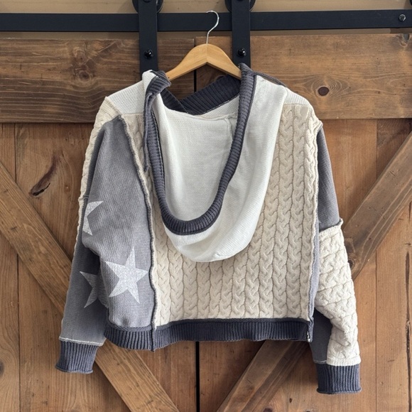 🆕🌿💙POL: V-Neck Star Knit Twisted Cardigan SMALL - Picture 5 of 7
